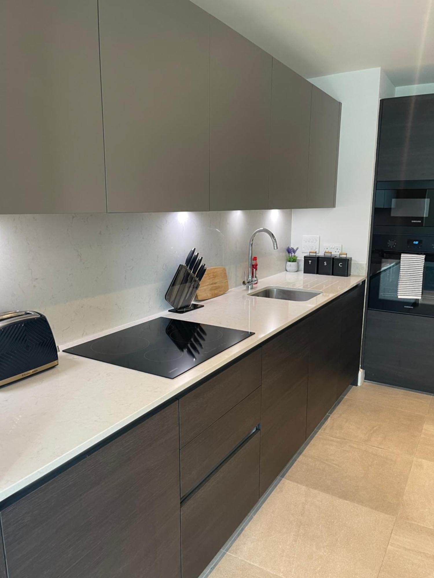 Modern 2 Bedroom City Centre Apartment W Balcony Manchester Buitenkant foto